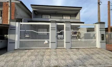 Sobrado/ Duplex 2 Dormitórios à venda no Bairro Barra com 220 m² de área privativa