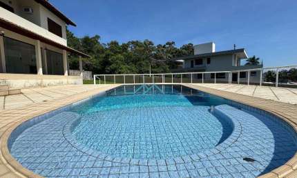 Casa para alugar em Florianópolis, Cacupé, com 4 quartos, com 350 m², Condomínio Cambirela