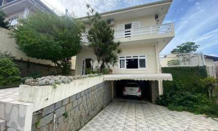 Casa com 5 quartos à venda na Rua Papa João XXIII, 262, Coqueiros, Florianópolis por R$ 2.350.000