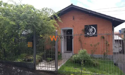 Casa com 3 quartos à venda na Prof Maria Madalena de Moura Ferro, 205, Estreito, Florianópolis por R$ 799.900