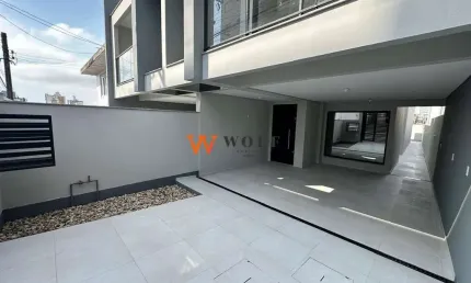 Casa com 3 quartos à venda na Vergilino Ferreira de Souza, 657, Barreiros, São José por R$ 980.000