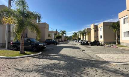 Apartamento com 2 quartos para alugar na Rua Antônio Jovita Duarte, 435, Forquilhas, São José por R$ 1.790