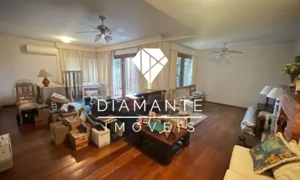 Casa com 3 quartos para alugar na Rua Hipólito da Costa, Santa Tereza, Porto Alegre por R$ 8.499