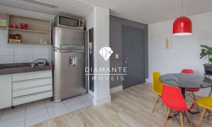 Apartamento com 3 quartos à venda na Rua Coronel Massot, Cristal, Porto Alegre por R$ 325.000