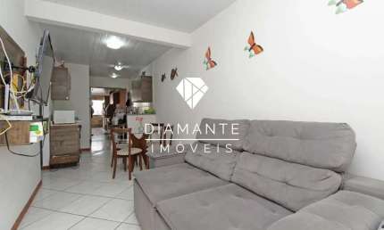 Casa com 2 quartos à venda na Rua Padre Oscar Puhl, Hípica, Porto Alegre por R$ 300.000