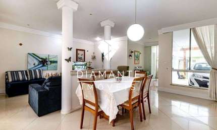 Casa com 4 quartos à venda na Rua Corticeira, Hípica, Porto Alegre por R$ 950.000