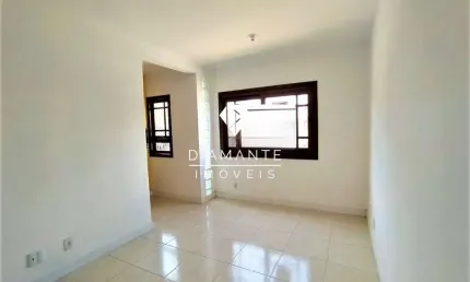 Casa com 2 quartos à venda na Rua Izar Faria Correa Sant'Anna, Hípica, Porto Alegre por R$ 450.000