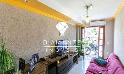 Casa com 3 quartos à venda na Rua Doutor Antonio Mazzaferro Neto, Hípica, Porto Alegre por R$ 350.000