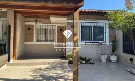 Casa com 2 quartos à venda na Rua Seno Antônio Cornely, Hípica, Porto Alegre por R$ 259.000