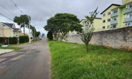 Terreno à venda na Rua Daisy Luci Berno, 2680, Guaíra, Curitiba por R$ 600.000