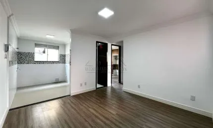 Apartamento com 2 quartos à venda na Avenida Pero Vaz de Caminha, Tatuquara, Curitiba por R$ 189.900