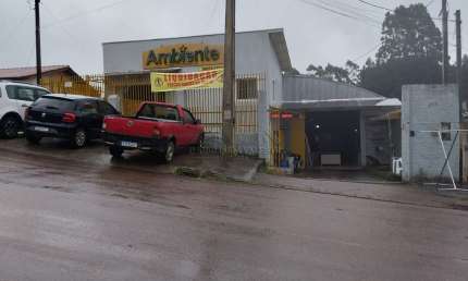 Barracão / Galpão / Depósito à venda na Antônio Bosa, 225, Centro, Campo Magro por R$ 700.000