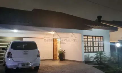 Casa em condomínio fechado com 3 quartos à venda na Avenida Comendador Franco, 6634, Uberaba, Curitiba por R$ 1.700.000