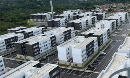 Apartamento com 2 quartos à venda na Rua Maria Joaquina Vaz, 721, Jardim Itaqui, Campo Largo por R$ 195.000