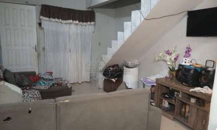 Casa com 2 quartos à venda na Rua Miguel Matkoski, 36, Parolin, Curitiba, 70 m2 por R$ 180.000
