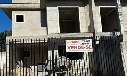 Casa à venda na rua pinheiro machado, 86, fazendinha, curitiba por r$ 780.000