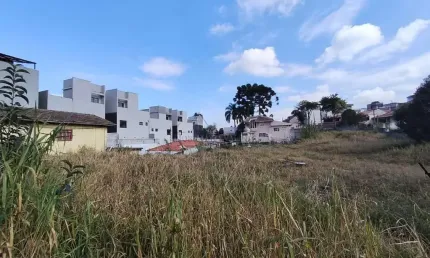 Terreno à venda na Rua Clóvis Beviláqua Sobrinho, 50, Uberaba, Curitiba por R$ 499.000
