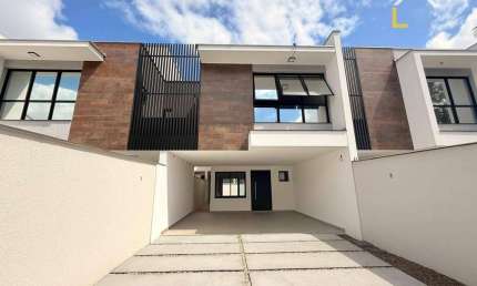 Casa à venda, 3 suítes, área de lazer integrada, preparação para aquecedor a gás e energia solar – Joinville, SC