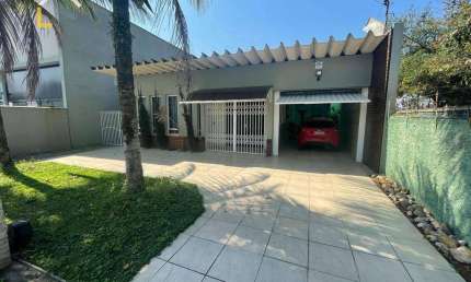 Casa com 4 quartos à venda no Guanabara, Joinville 