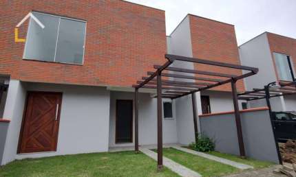 Casa com 3 dormitórios à venda, 113 m² por R$ 440.000,00 - Itaum - Joinville/SC