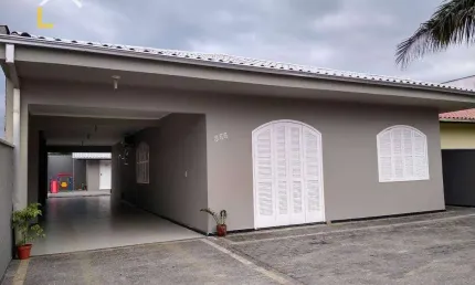 Casa  à venda no Vila Nova em Joinville,  por R$ 600.000 - Vila Nova - Joinville/SC