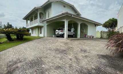 Sobrado com 5 dormitórios à venda, 300 m² por R$ 1.200.000,00 - Boa Vista - Joinville/SC