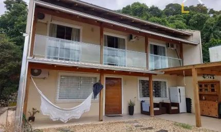 Casa à venda, 154 m² por R$ 800.000,00 - Santo Antônio - Joinville/SC