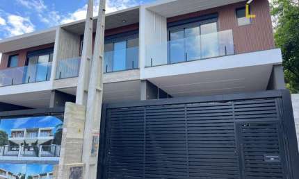 Casa com 3 dormitórios à venda, 202 m² por R$ 1.166.000,00 - Anita Garibaldi - Joinville/SC