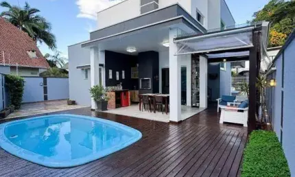 Casa com 3 dormitórios à venda, 177 m² por R$ 1.695.000,00 - Glória - Joinville/SC