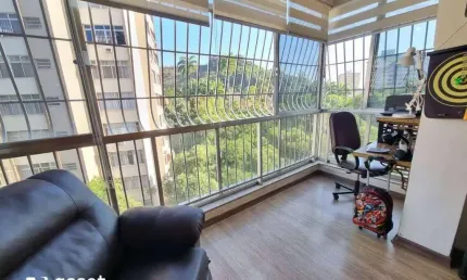 Asset imóveis vende apartamento com varanda e 2 quartos (1suíte), 90m², por r$ 595.000 - boa viagem - niterói/rj