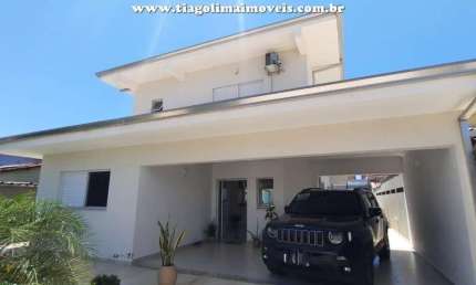 Sobrado para Venda em Caraguatatuba, Jardim Britânia, 4 dormitórios, 2 suítes, 4 banheiros, 6 vagas