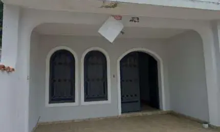 Sobrado para Venda em Caraguatatuba, Centro, 2 dormitórios, 2 banheiros, 1 vaga