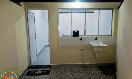 Kitnet para Locação em Caraguatatuba, Jardim Jaqueira, 1 dormitório, 1 banheiro