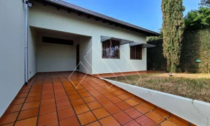 Casa térrea impecável com 2 quartos no Jd Santiago, com excelente acabamento e muito bem construído!