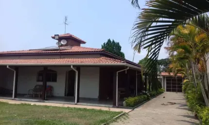 Casa com 4 quartos à venda no Parque São Luís, Taubaté 