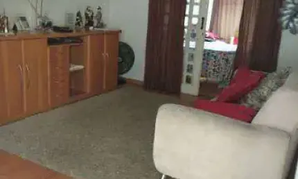 Ótima casa no bairro granja santa terezinha, taubaté-sp.