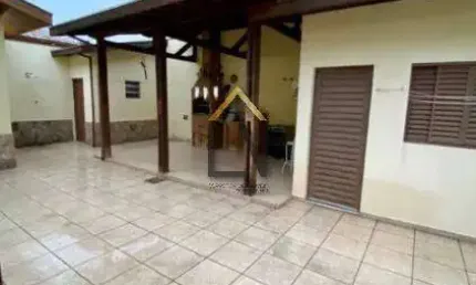 Casa térrea com quintal e área gourmet no parque são luiz – taubaté