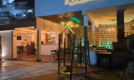 Oportunidade única na praia grande – mansão com potencial comercial e resid