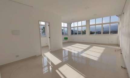 Excelente sala comercial para locação Indaiá, Caraguatatuba-Sp Sala ampla de 47 m²