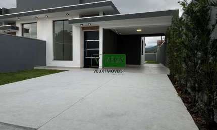 Excelente casa à venda Gaivotas, Caraguatatuba-SP 3 dormitórios, sendo uma suíte