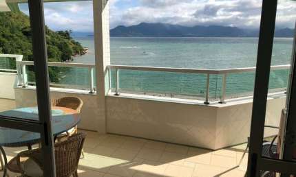 Excelente apto duplo horizontal a venda, Pé na areia Prainha, Caraguatatuba, condomínio com piscina