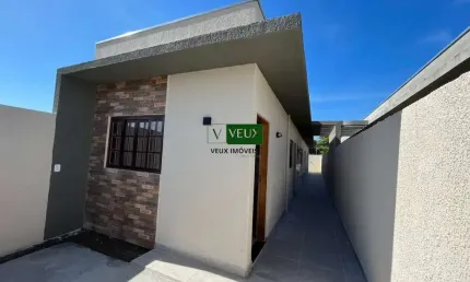 Excelente casa a venda Golfinho, Caraguatatuba Possui 3 dormitórios