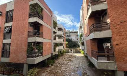 Apartamento com 4 quartos para alugar na Rua Juazeiro do Norte, 100, Meireles, Fortaleza