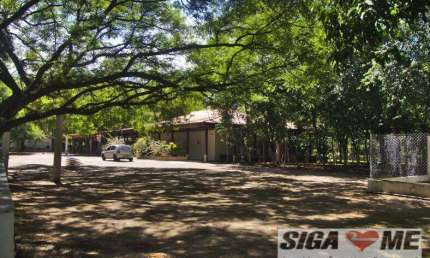 Terreno com 2 platôs prontos com área total de 41.729m² acesso a Anhanguera