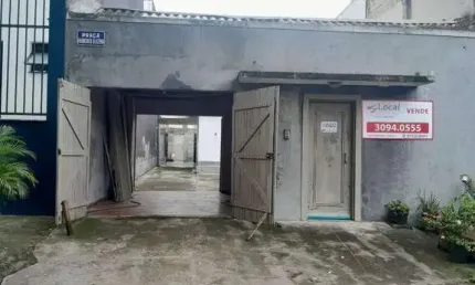 Casa em Santo Amaro com 160 m² Loc: R$4.500,00 Venda: R$1.200.000,00