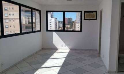 Sala Comercial em Chácara Santo Antônio de 35m²/Locação R$1.300,00