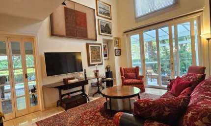 CIDADE JARDIM VENDE CASA COND. 2 SUITES COM AR  A.U 589M² $ 4.990.000