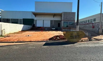 Barracão / Galpão / Depósito com 4 salas para alugar no Centro (Lácio), Marília 