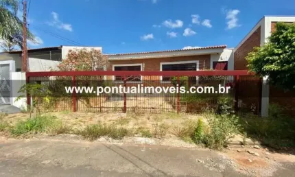 Casa à venda marília jardim acapulco | casa com piscina 4 quartos suíte edícula | pontual imóveis marília sua imobiliária em marília sp