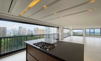 Apartamento de 360m² com 4 suítes e 5 Vagas para carro em frente a Gruta de Alphaville